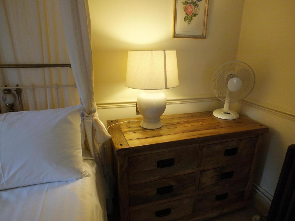 Bed and Breakfast Abingplough House Abingdon-on-Thames Екстер'єр фото